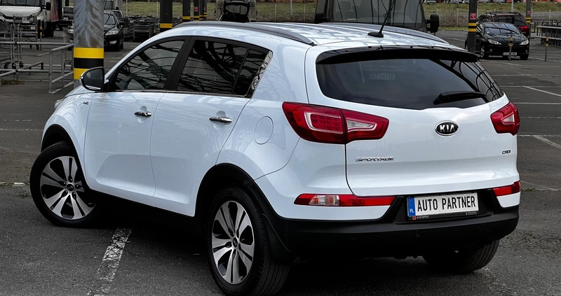 Kia Sportage cena 53500 przebieg: 186000, rok produkcji 2012 z Karczew małe 631